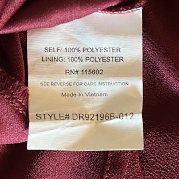 NWT Francesca’s Burgundy Dress size Small - Picture 5 of 5
